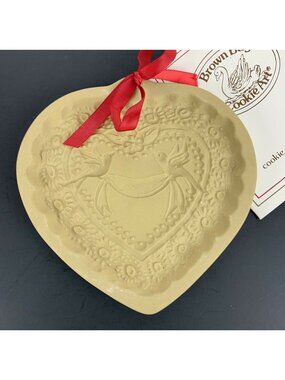 Brown Bag Cookie Art 1985 Heart Shaped Love Birds Mold & Recipe Book Stoneware